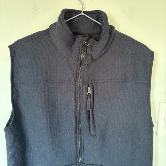 Carhartt V28 Textured Fleece Vest | Navy Blue | Size S - Picture 2 of 6